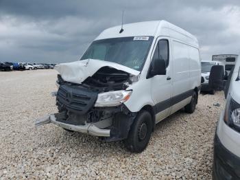  Salvage Mercedes-Benz Sprinter