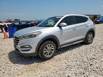  Salvage Hyundai TUCSON