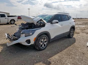  Salvage Kia Seltos