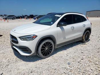  Salvage Mercedes-Benz GLA