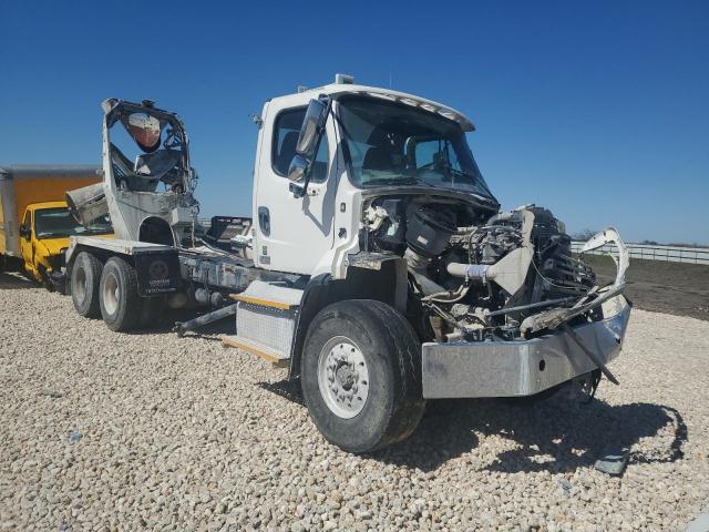  Salvage Freightliner 114sd
