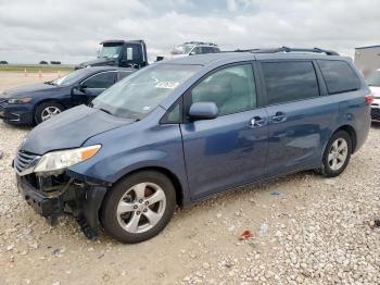  Salvage Toyota Sienna