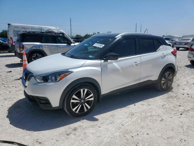  Salvage Nissan Kicks