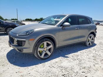  Salvage Porsche Cayenne