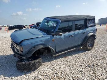  Salvage Ford Bronco