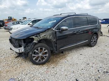  Salvage Chrysler Pacifica