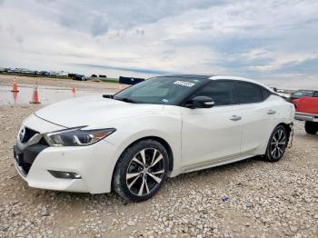  Salvage Nissan Maxima