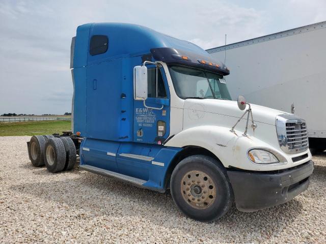  Salvage Freightliner Columbia 1