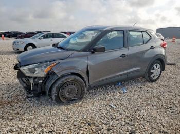  Salvage Nissan Kicks