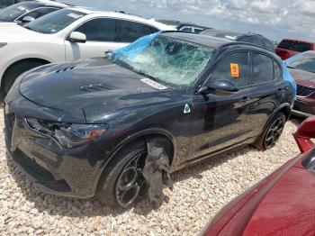  Salvage Alfa Romeo Stelvio