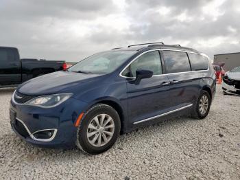  Salvage Chrysler Pacifica
