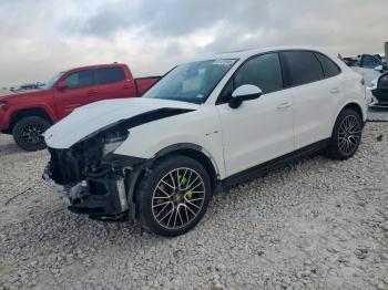  Salvage Porsche Cayenne