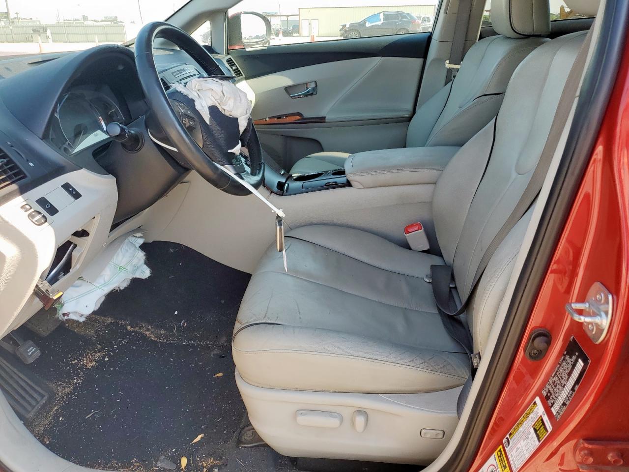 Toyota Venza Image 11