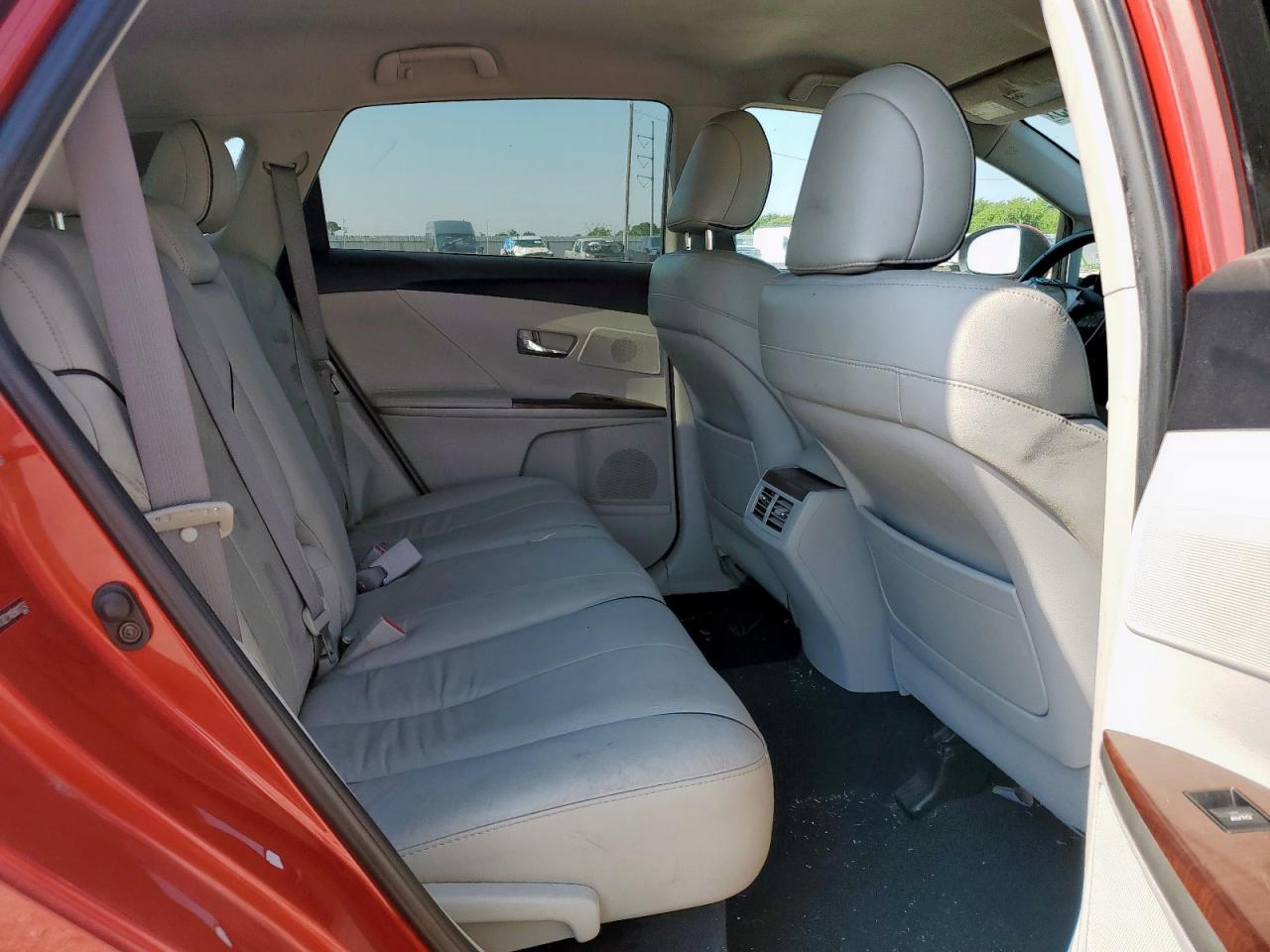 Toyota Venza Image 7