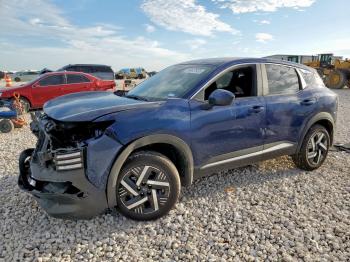  Salvage Nissan Kicks