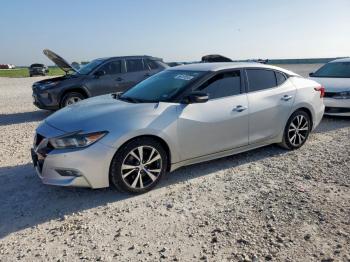  Salvage Nissan Maxima