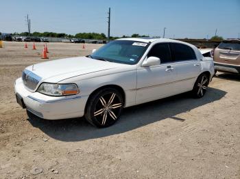  Salvage Lincoln Towncar