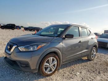  Salvage Nissan Kicks