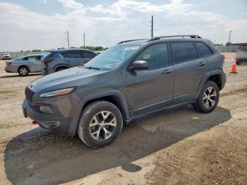  Salvage Jeep Cherokee