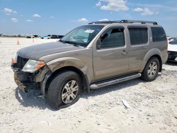  Salvage Nissan Pathfinder