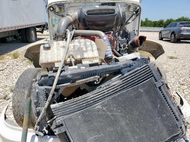 Peterbilt 384 Image 10