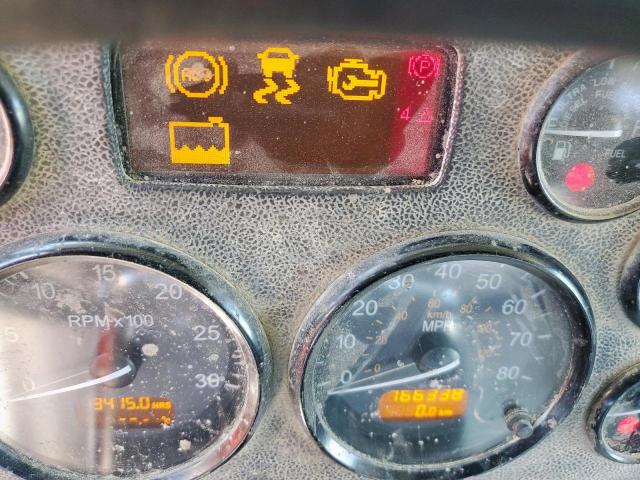 Peterbilt 384 Image 7