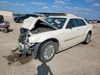  Salvage Chrysler 300