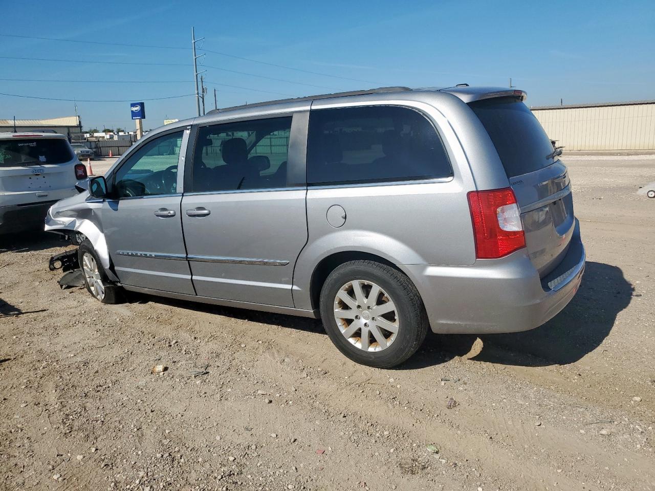 Chrysler Minivan Touring Image 12