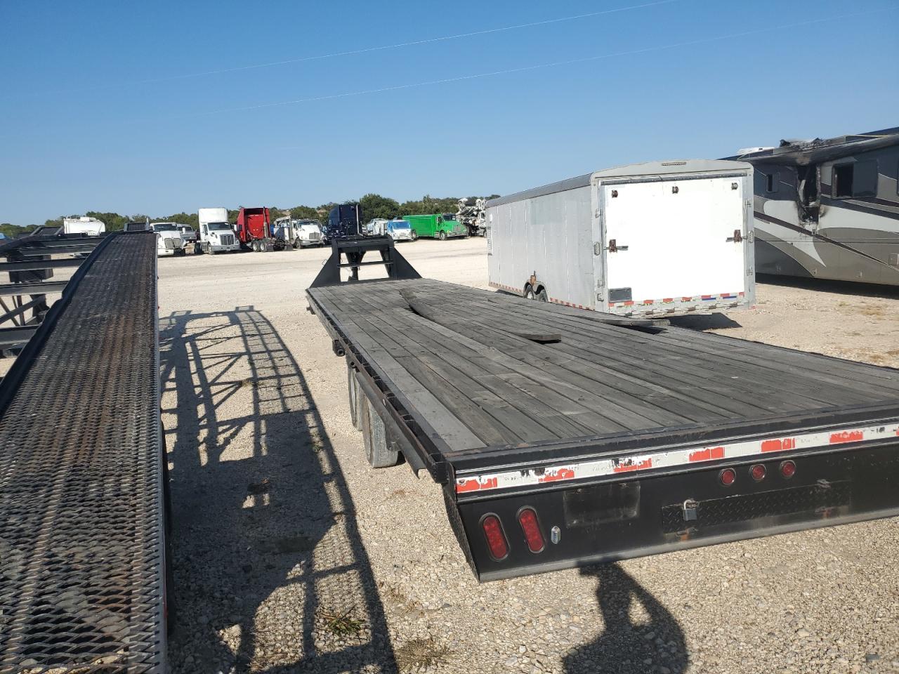 Mc Trailer Other Image 9