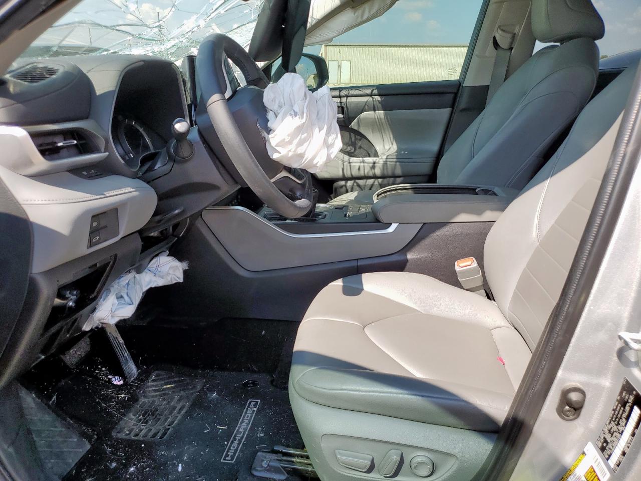 Toyota Highlander Hybrid Xle Image 4