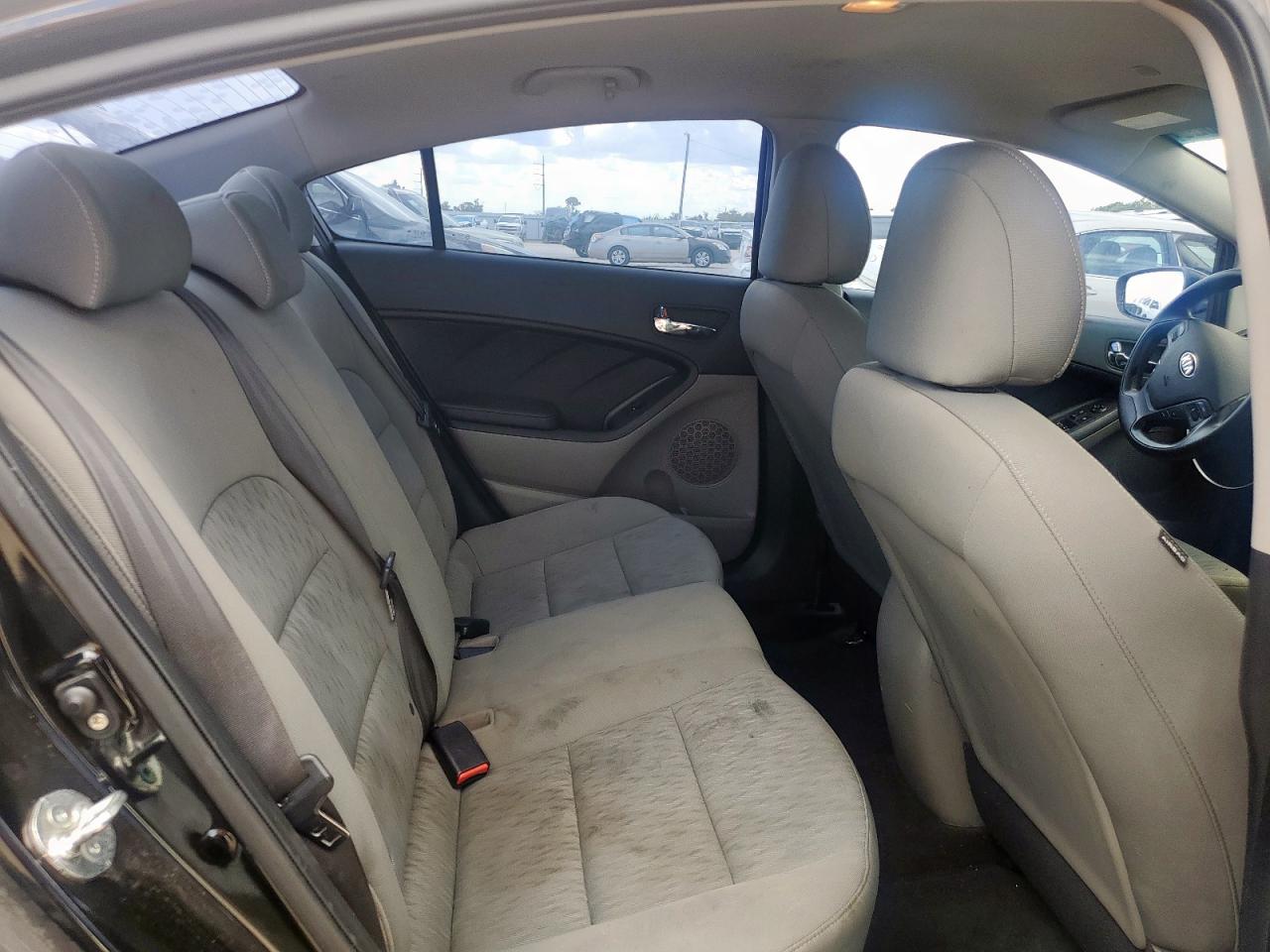 Kia Forte Lx Image 8