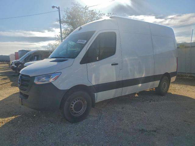  Salvage Mercedes-Benz Sprinter