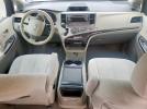 Toyota Sienna Le Image 9