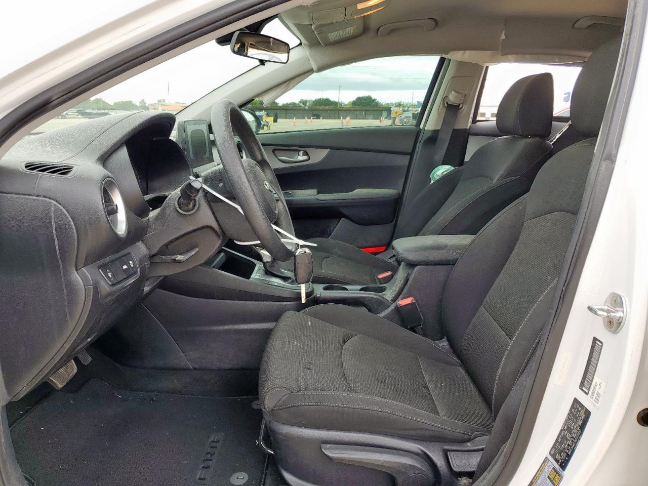 Kia Forte Fe Image 3