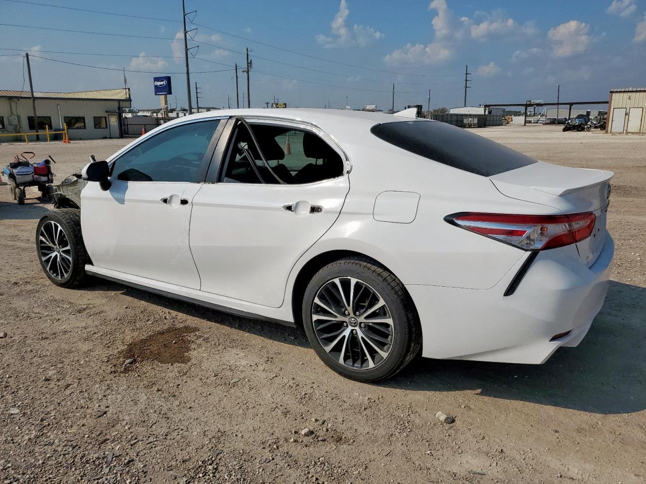 Toyota Camry Se Image 3