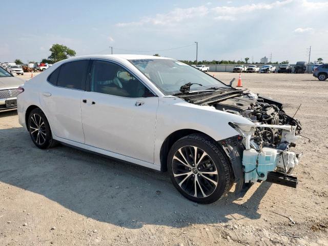 Toyota Camry Se Image 8