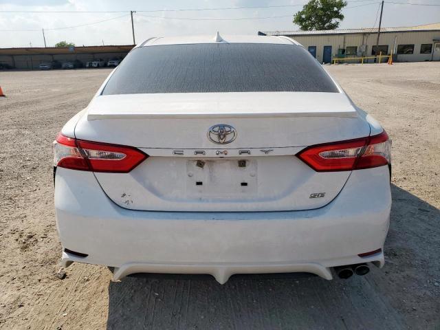 Toyota Camry Se Image 4