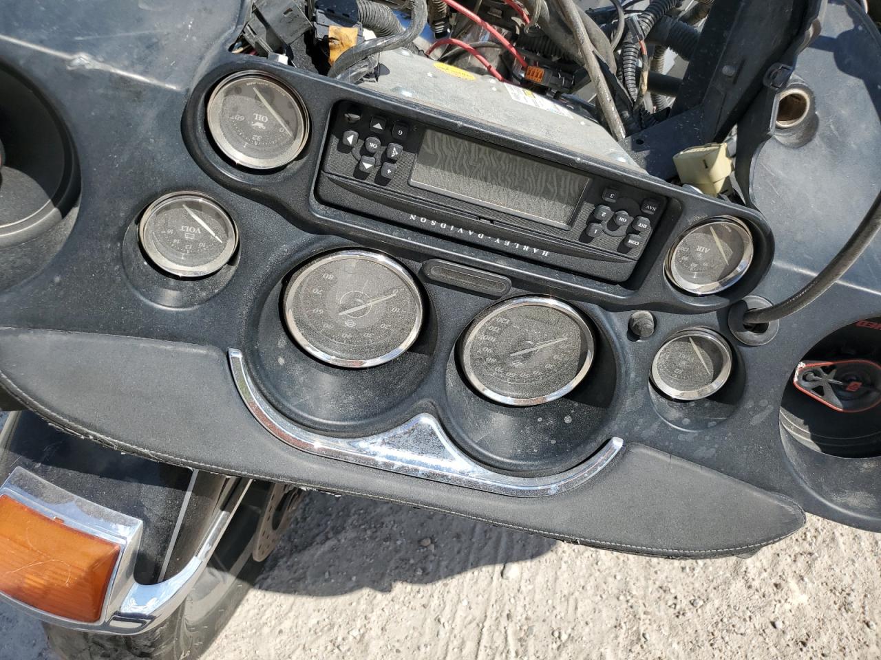 Harley-Davidson Fl Image 3