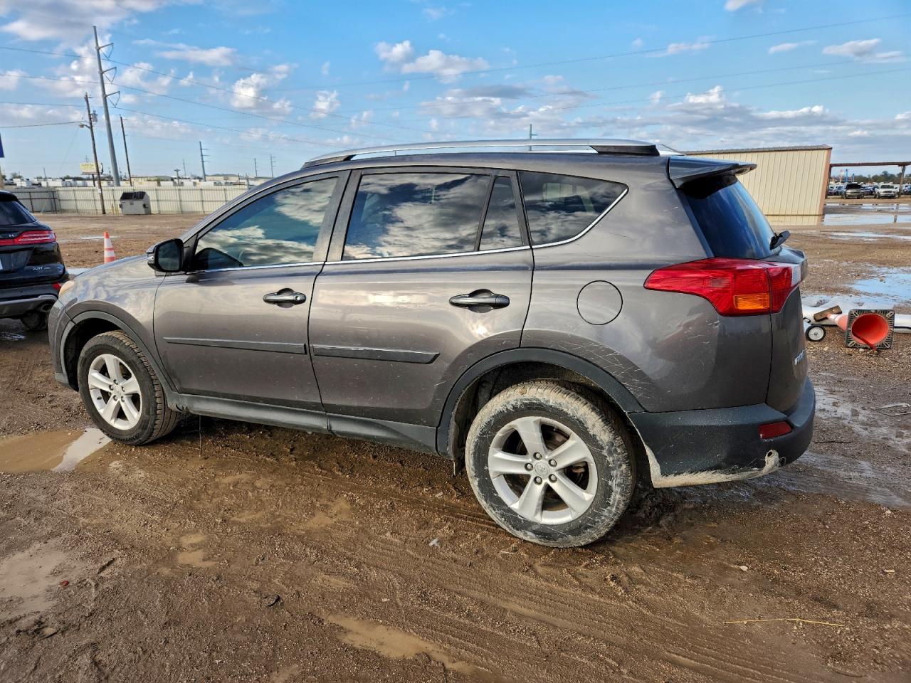 Toyota RAV4 Xle Image 10