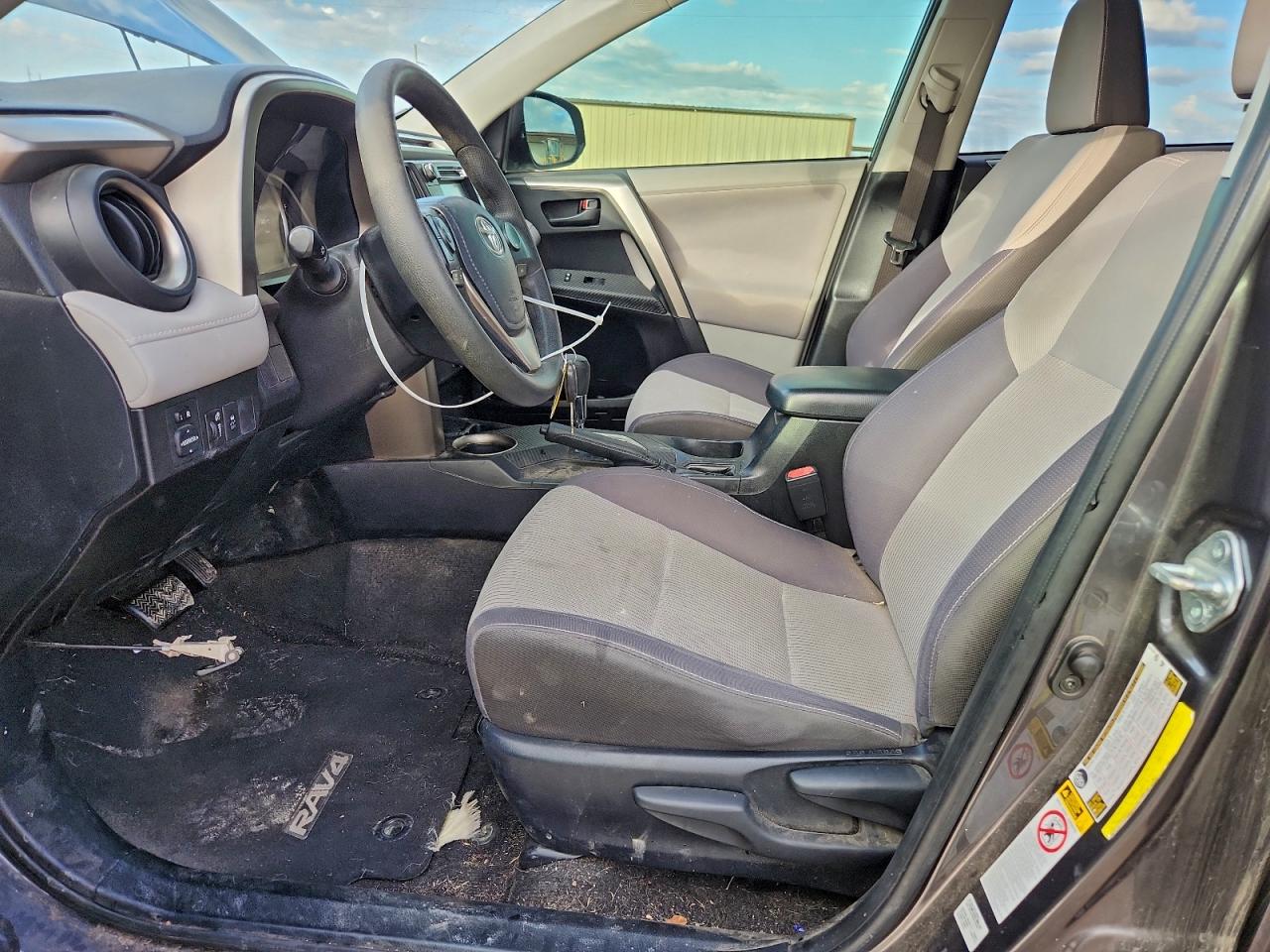 Toyota RAV4 Xle Image 6