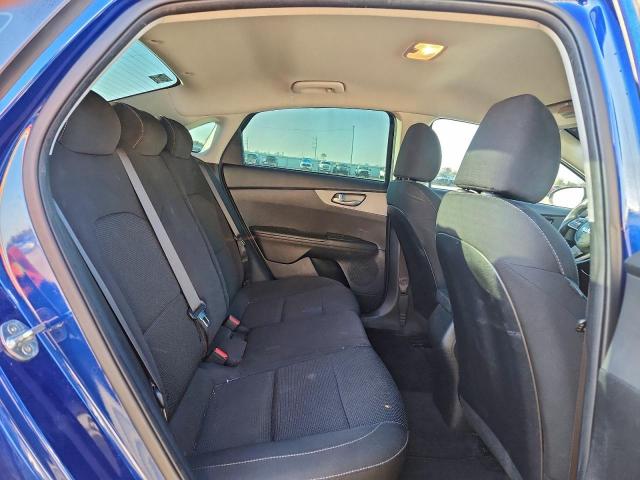 Kia Forte Fe Image 8