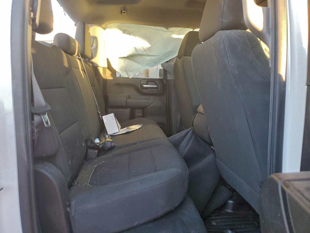 Chevrolet Silverado C2500 Heavy Duty Image 10