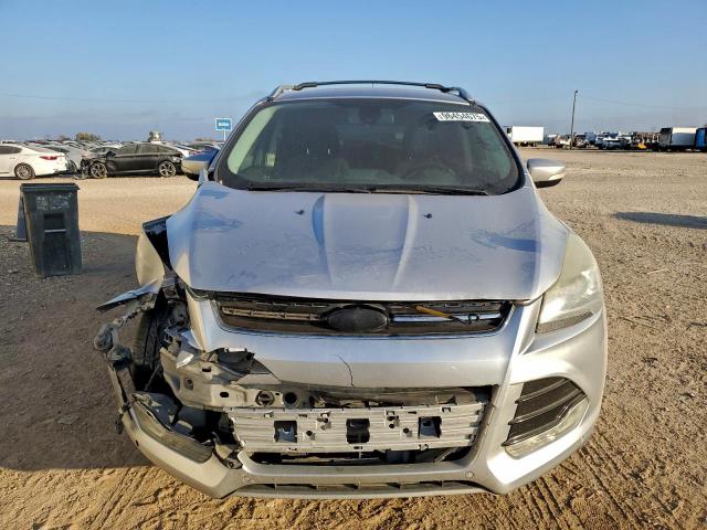 Ford Escape Titanium Image 3