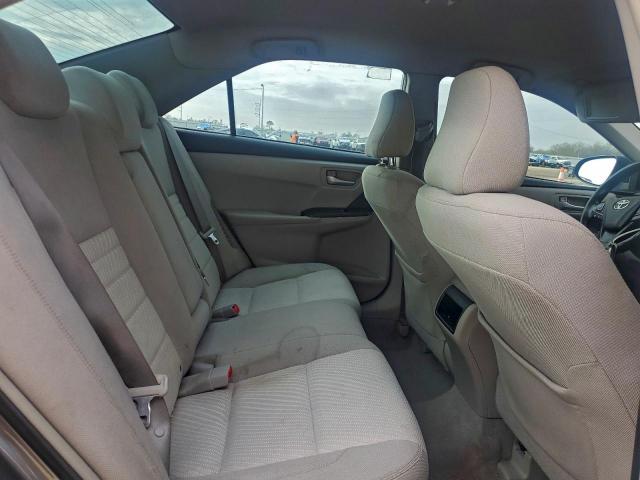 Toyota Camry Hybrid Image 3