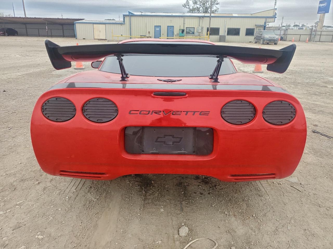 Chevrolet Corvette Image 6
