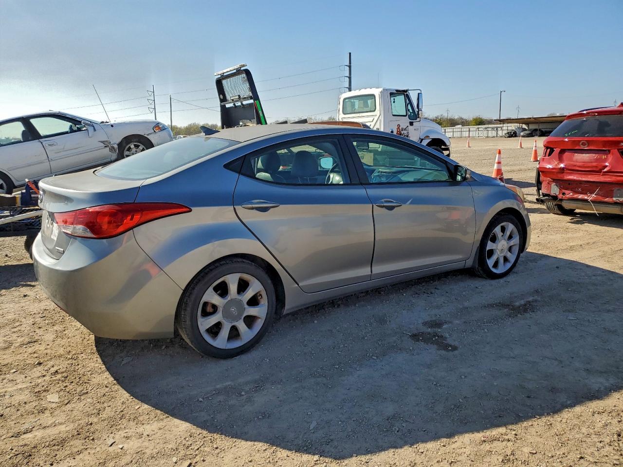 Hyundai ELANTRA Gls Image 6
