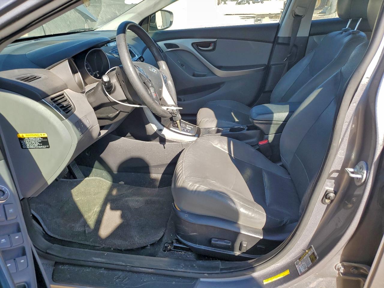 Hyundai ELANTRA Gls Image 10