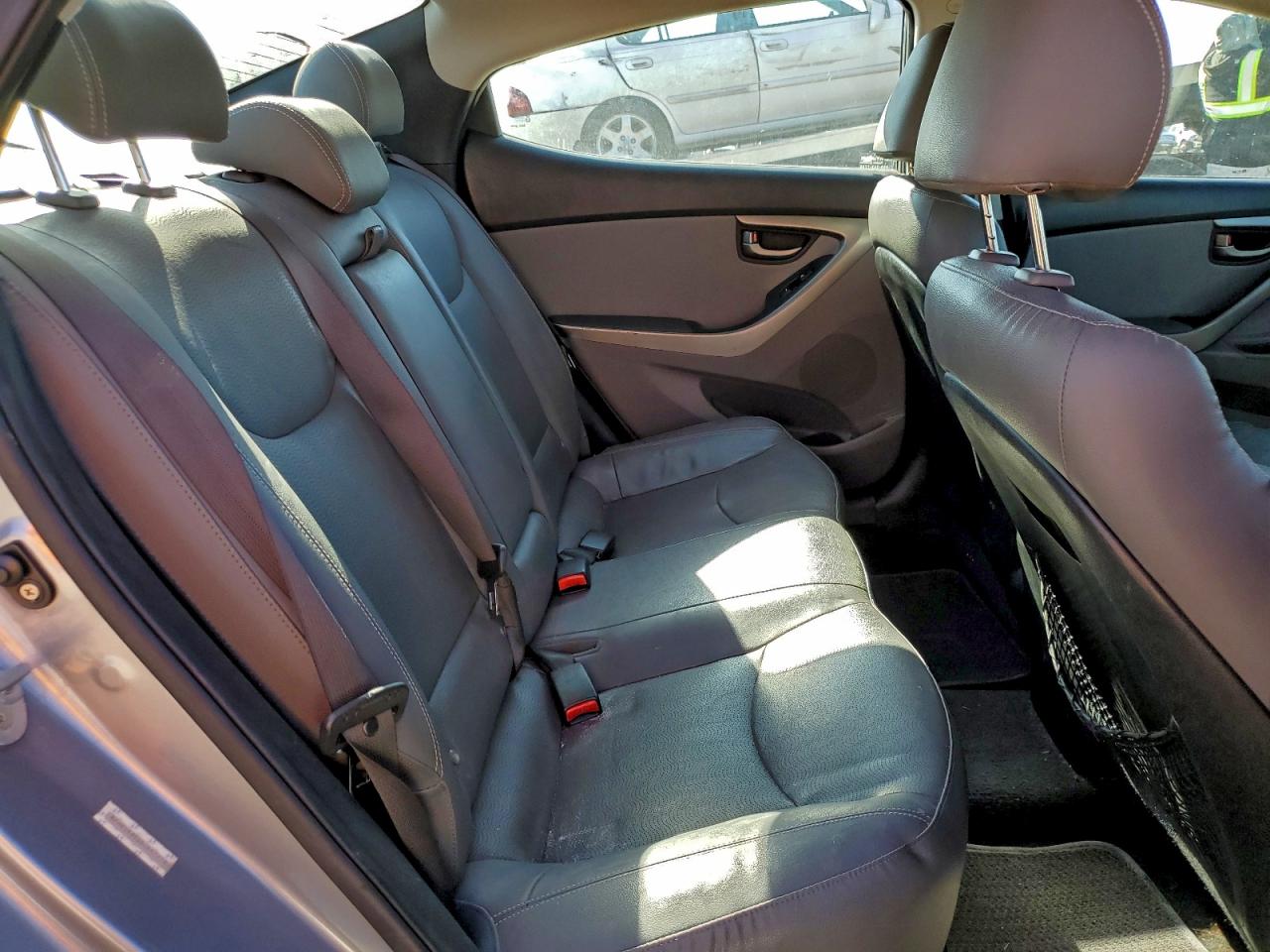 Hyundai ELANTRA Gls Image 9