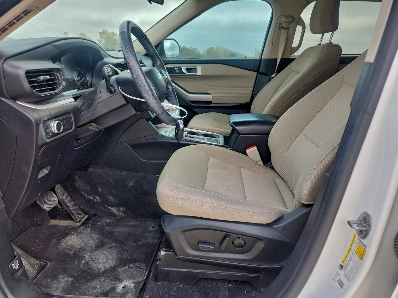 Ford Explorer Xlt Image 3