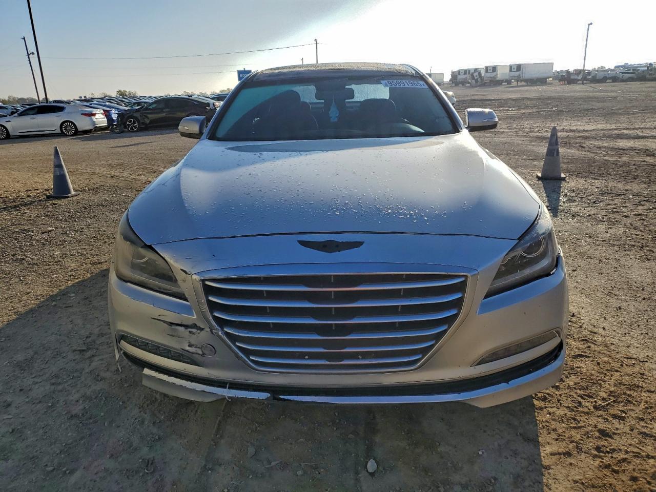 Hyundai Genesis 3.8l Image 2